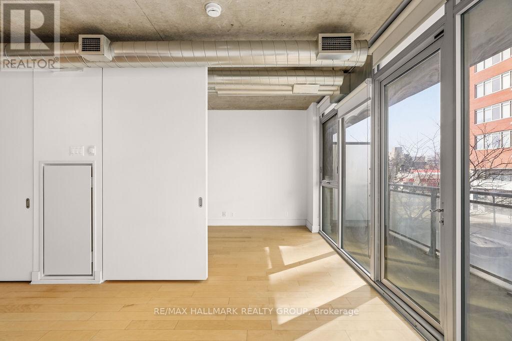 203 - 360 Mcleod Street