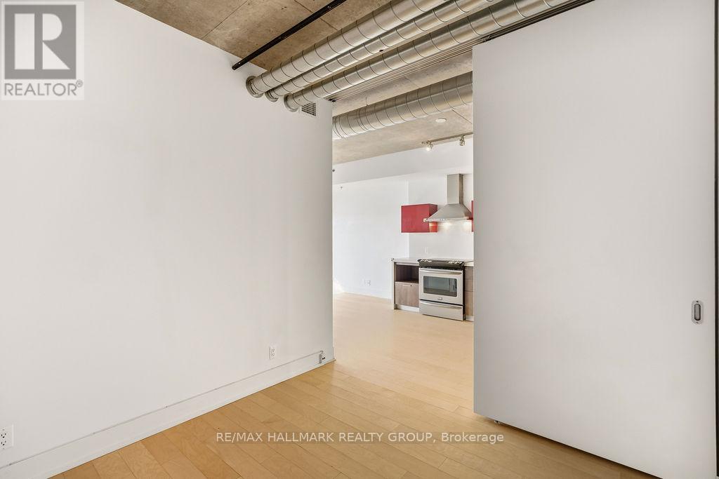 203 - 360 Mcleod Street