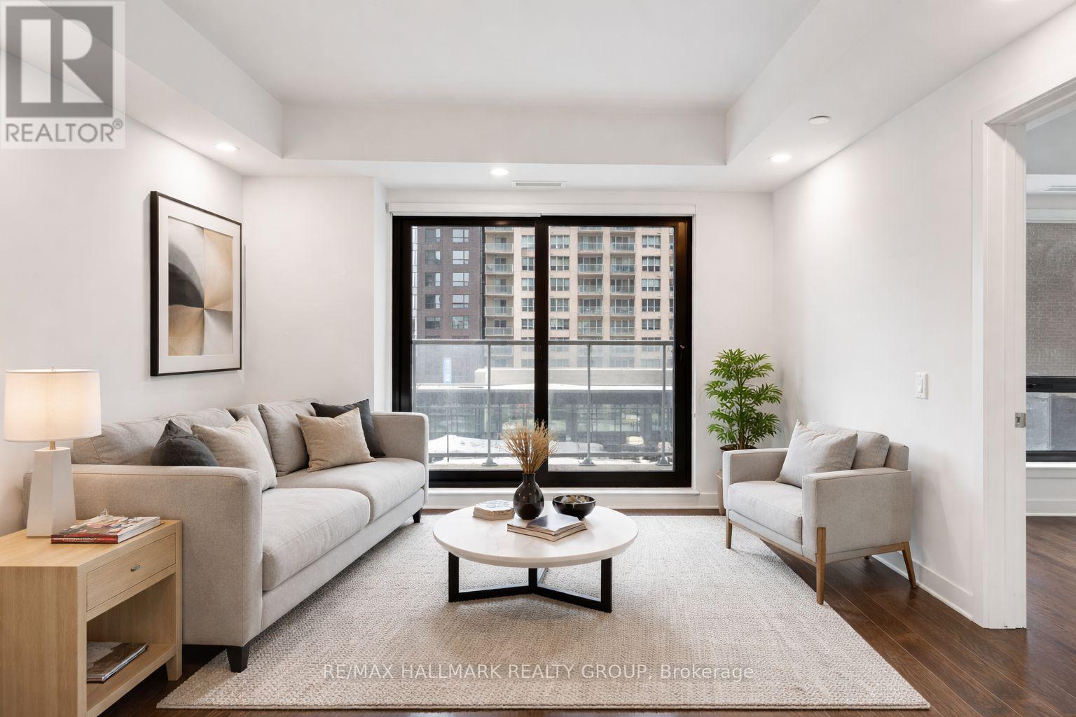 409 - 180 George Street