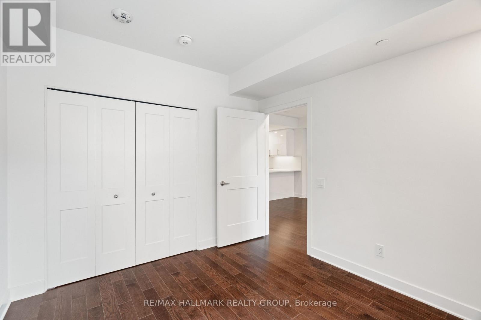 409 - 180 George Street