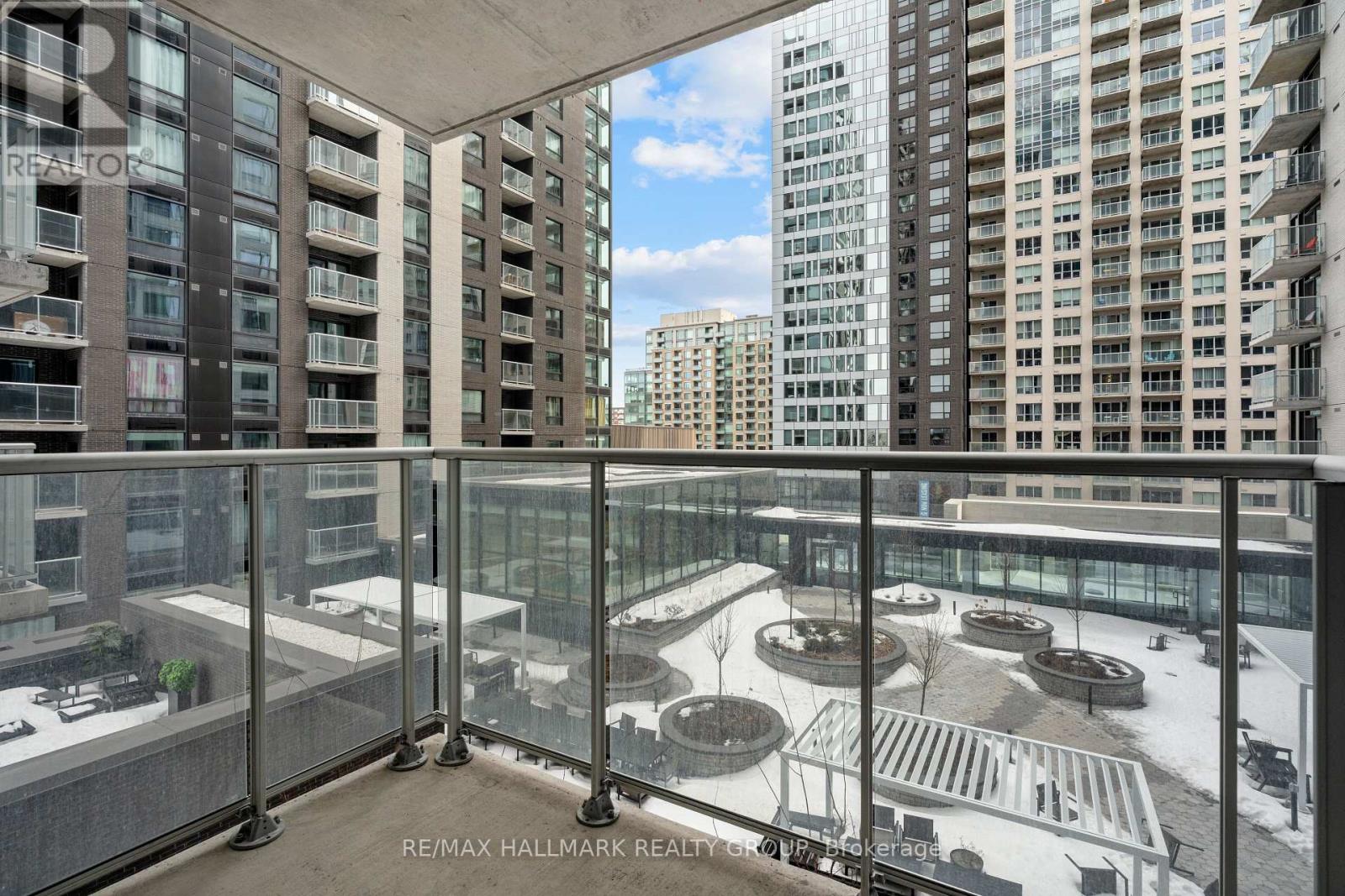 409 - 180 George Street