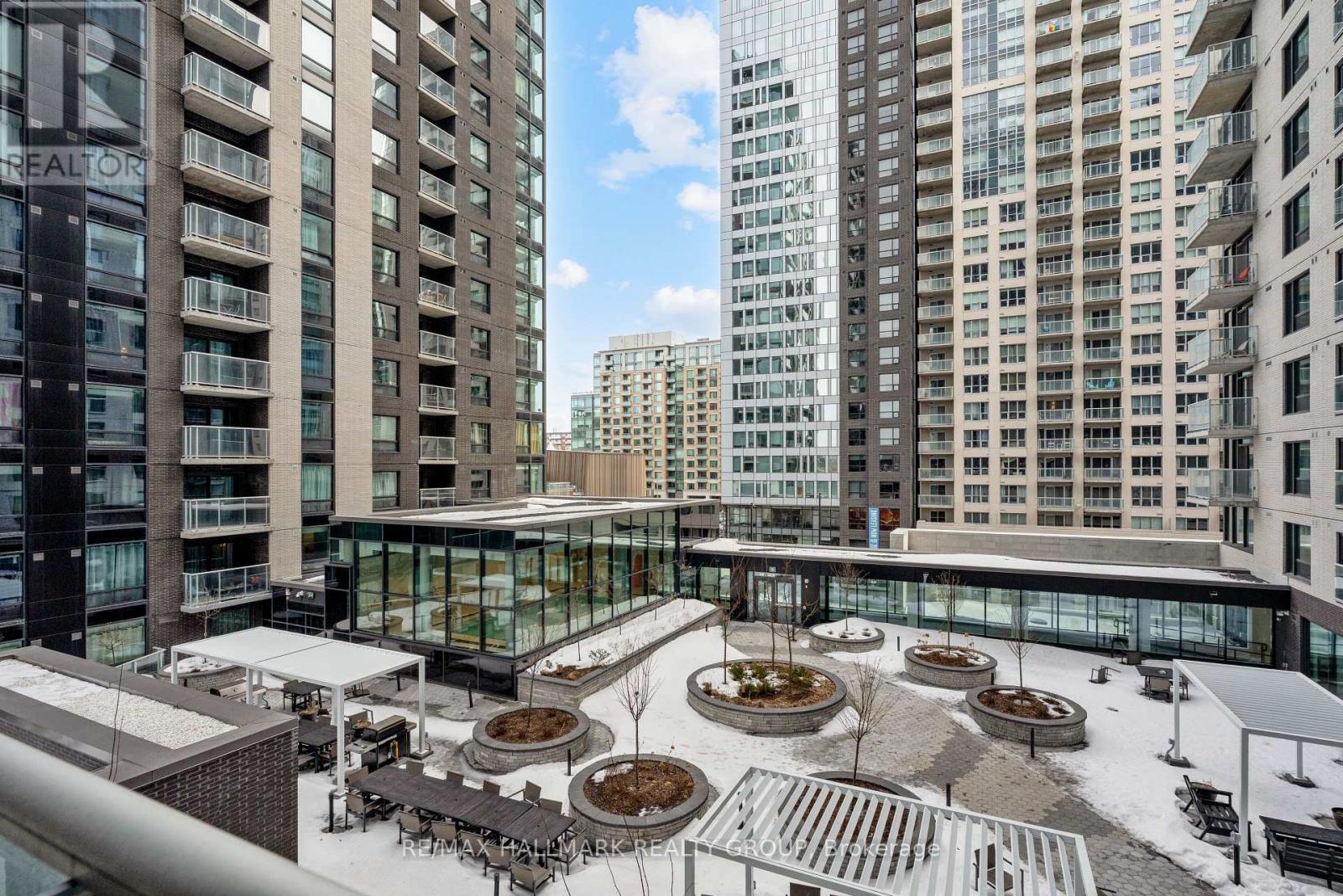 409 - 180 George Street