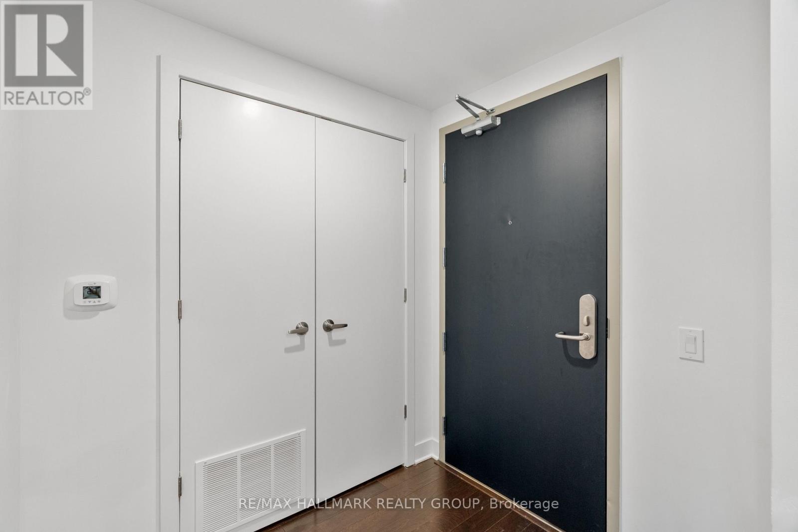 409 - 180 George Street