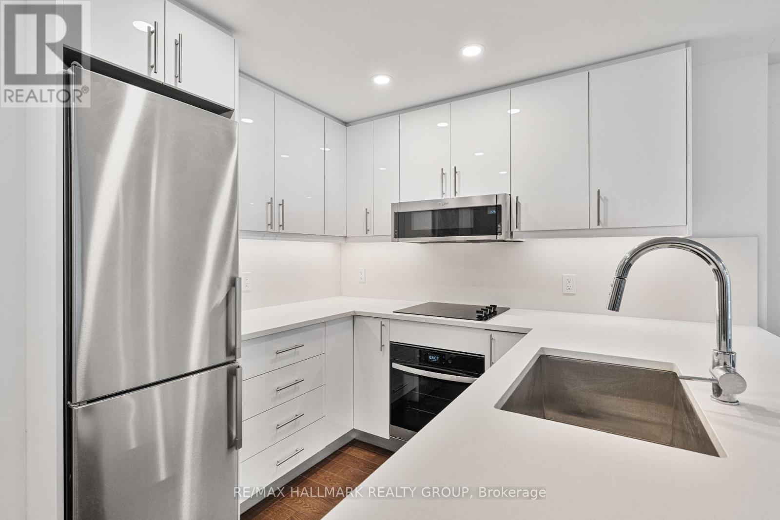 409 - 180 George Street