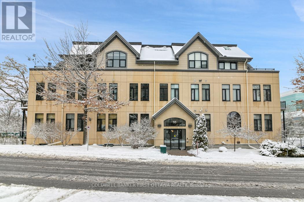 303 - 95 Beech Street