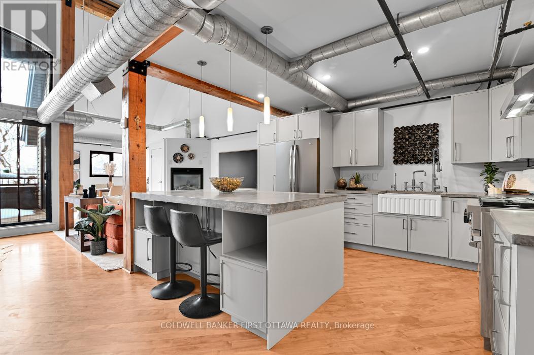 303 - 95 Beech Street