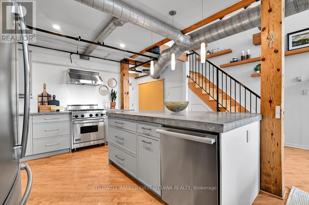 303 - 95 Beech Street