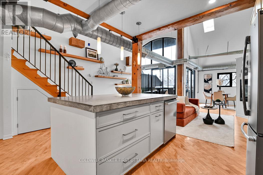 303 - 95 Beech Street