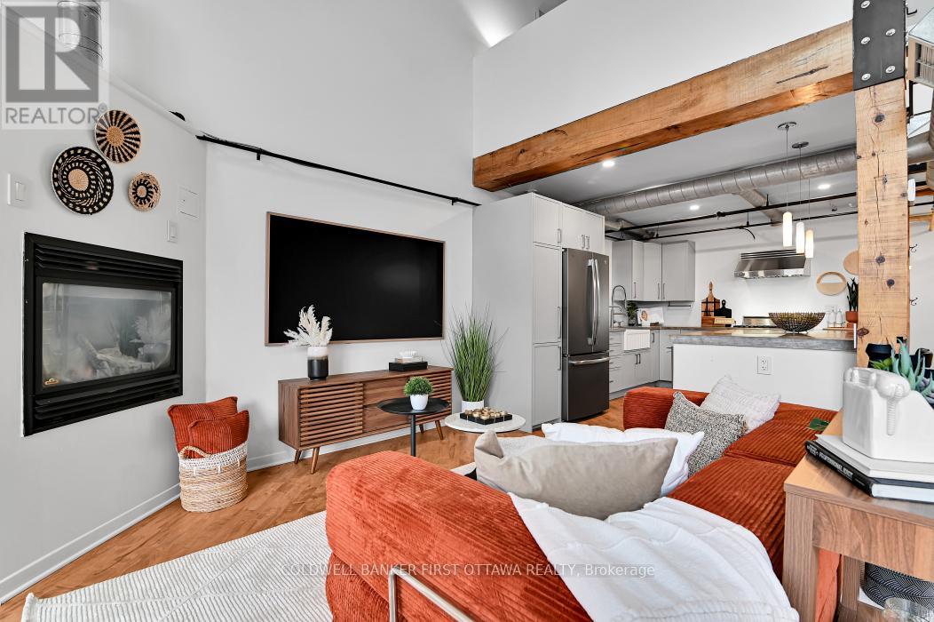 303 - 95 Beech Street