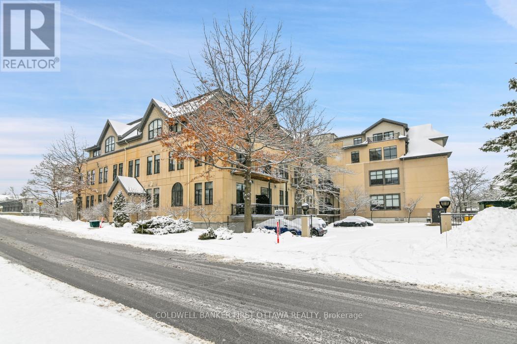 303 - 95 Beech Street