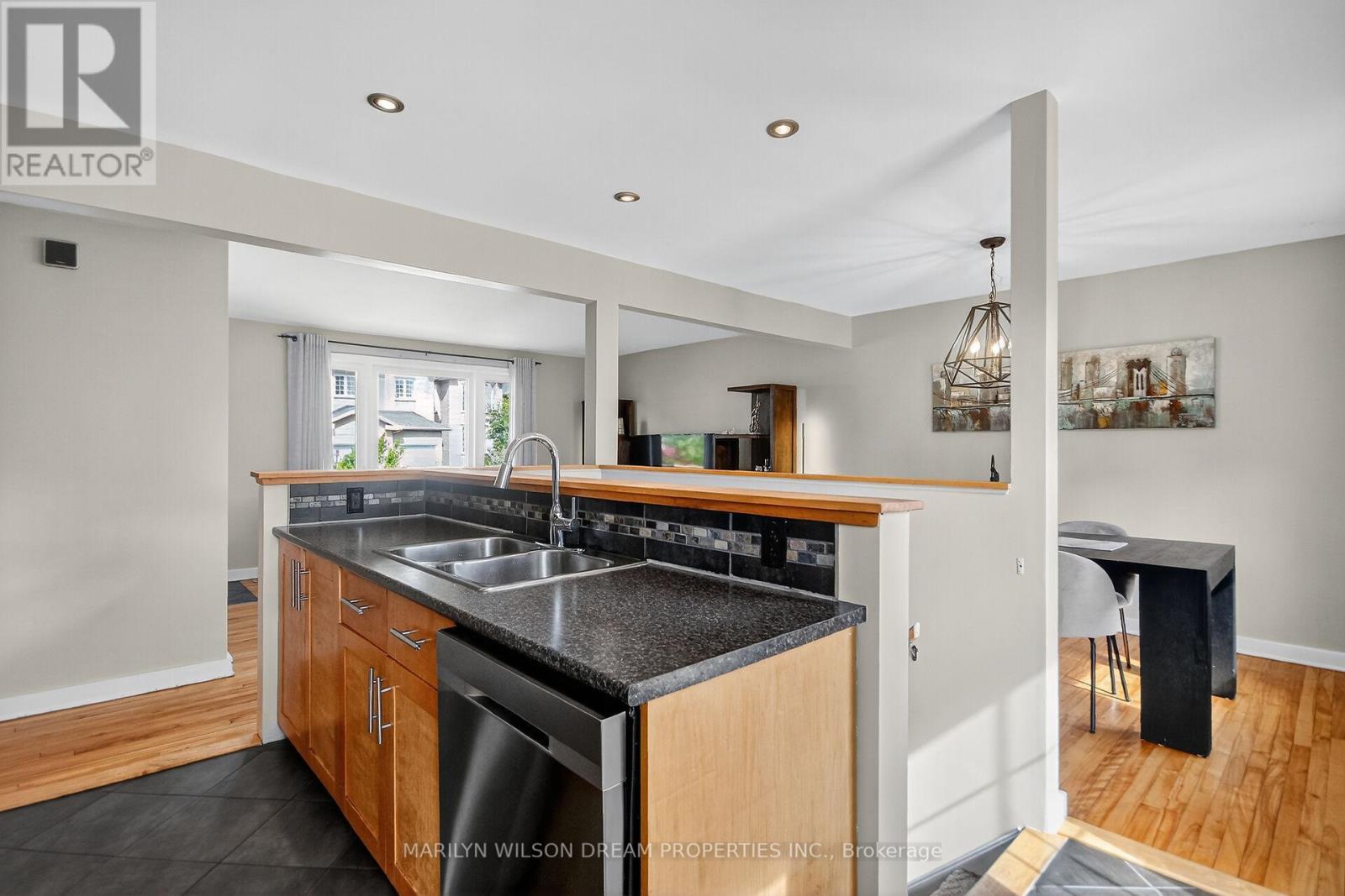 1914 Rosebella Avenue