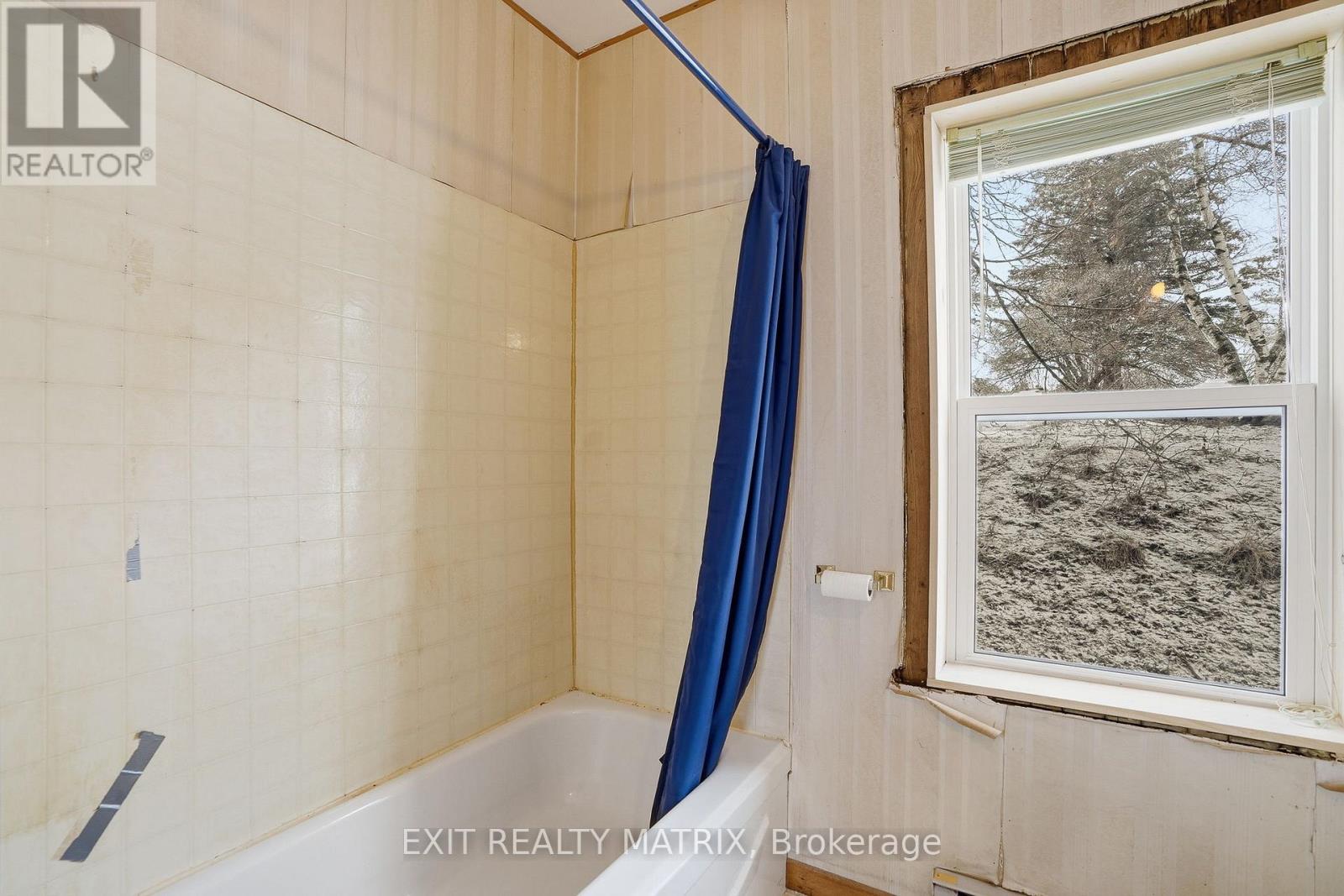 21888 Laggan-glenelg Road