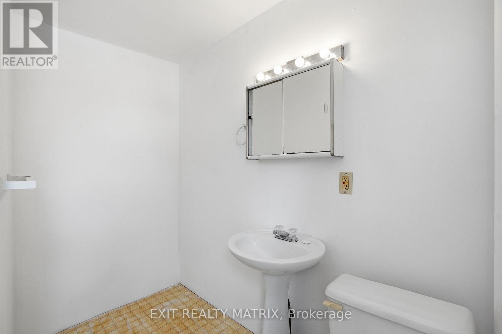 21888 Laggan-glenelg Road