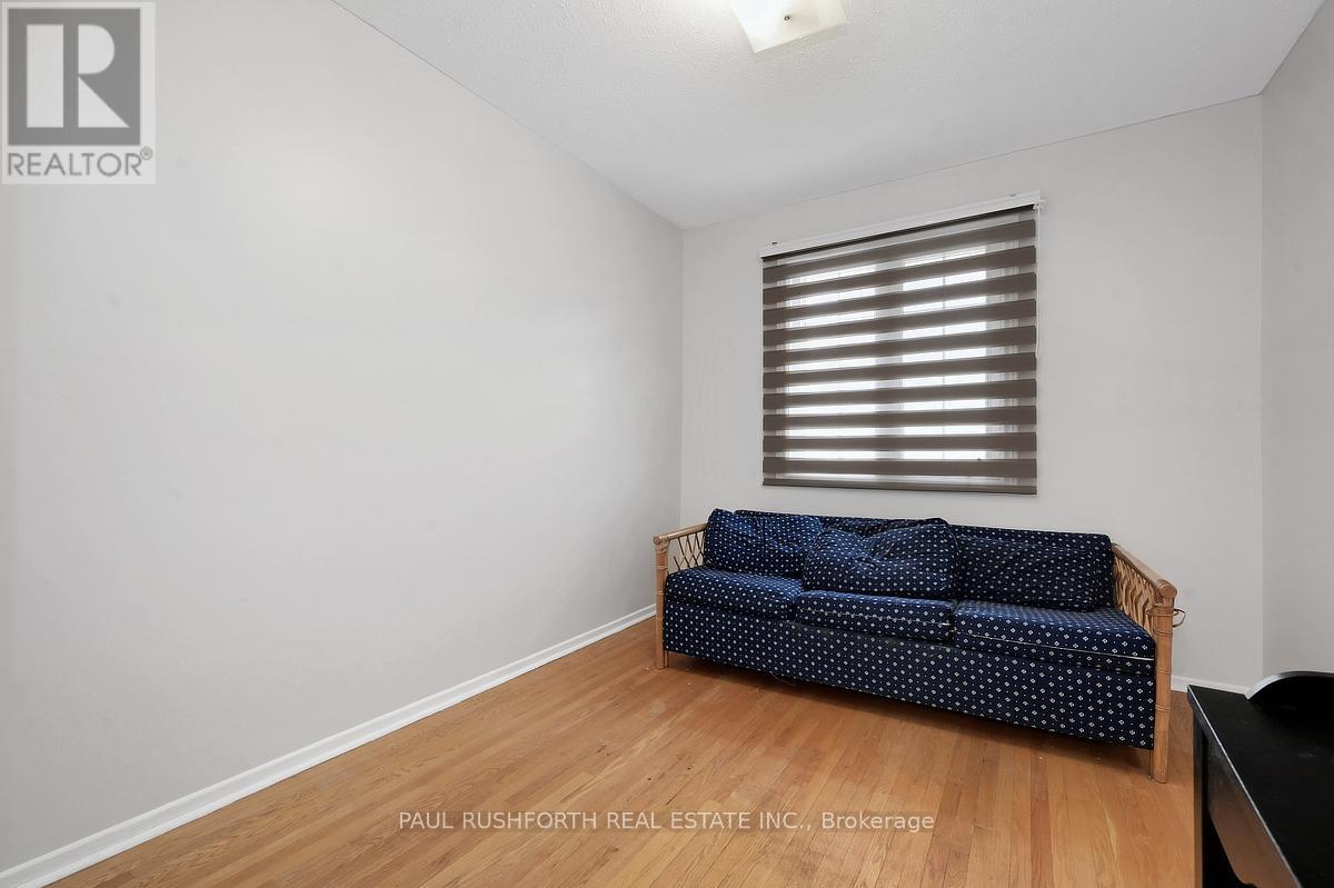 1107 Meadowlands Drive