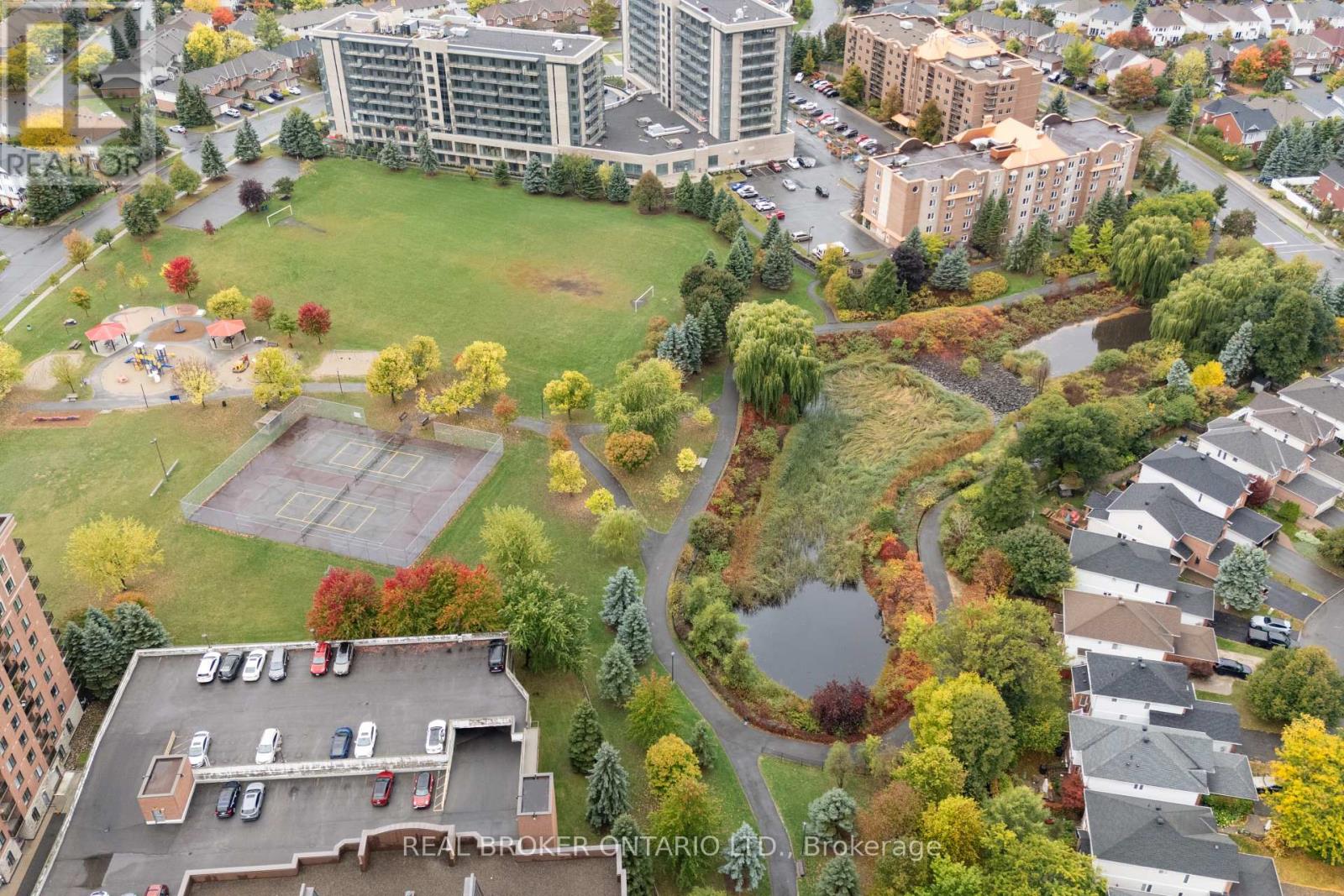 1004 - 314 Central Park Drive