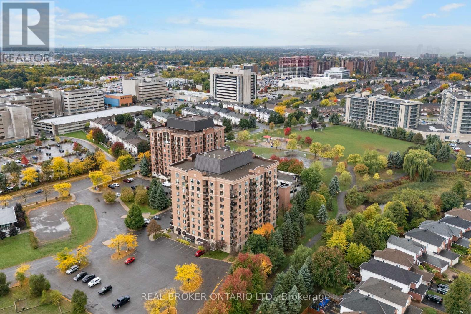 1004 - 314 Central Park Drive