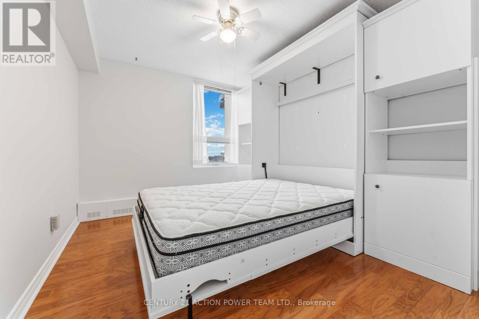 807 - 665 Bathgate Drive