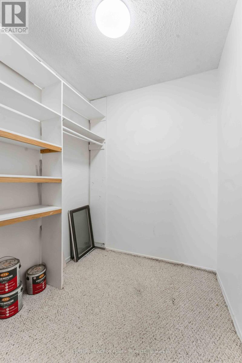 807 - 665 Bathgate Drive