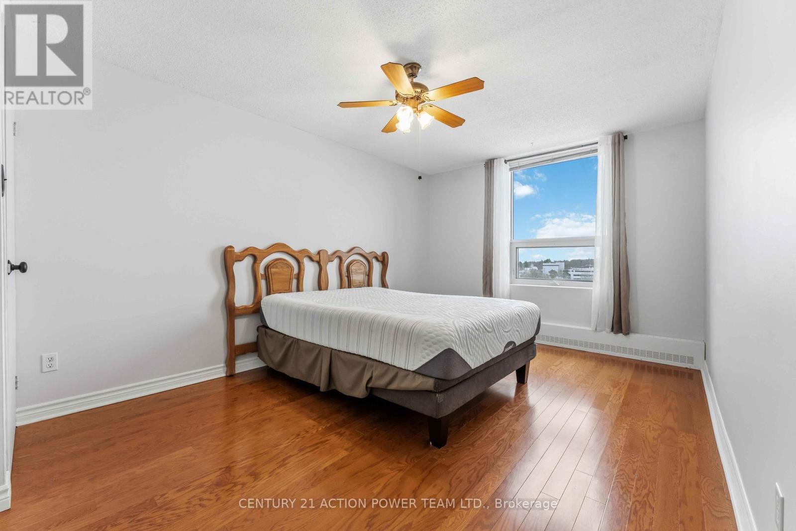807 - 665 Bathgate Drive