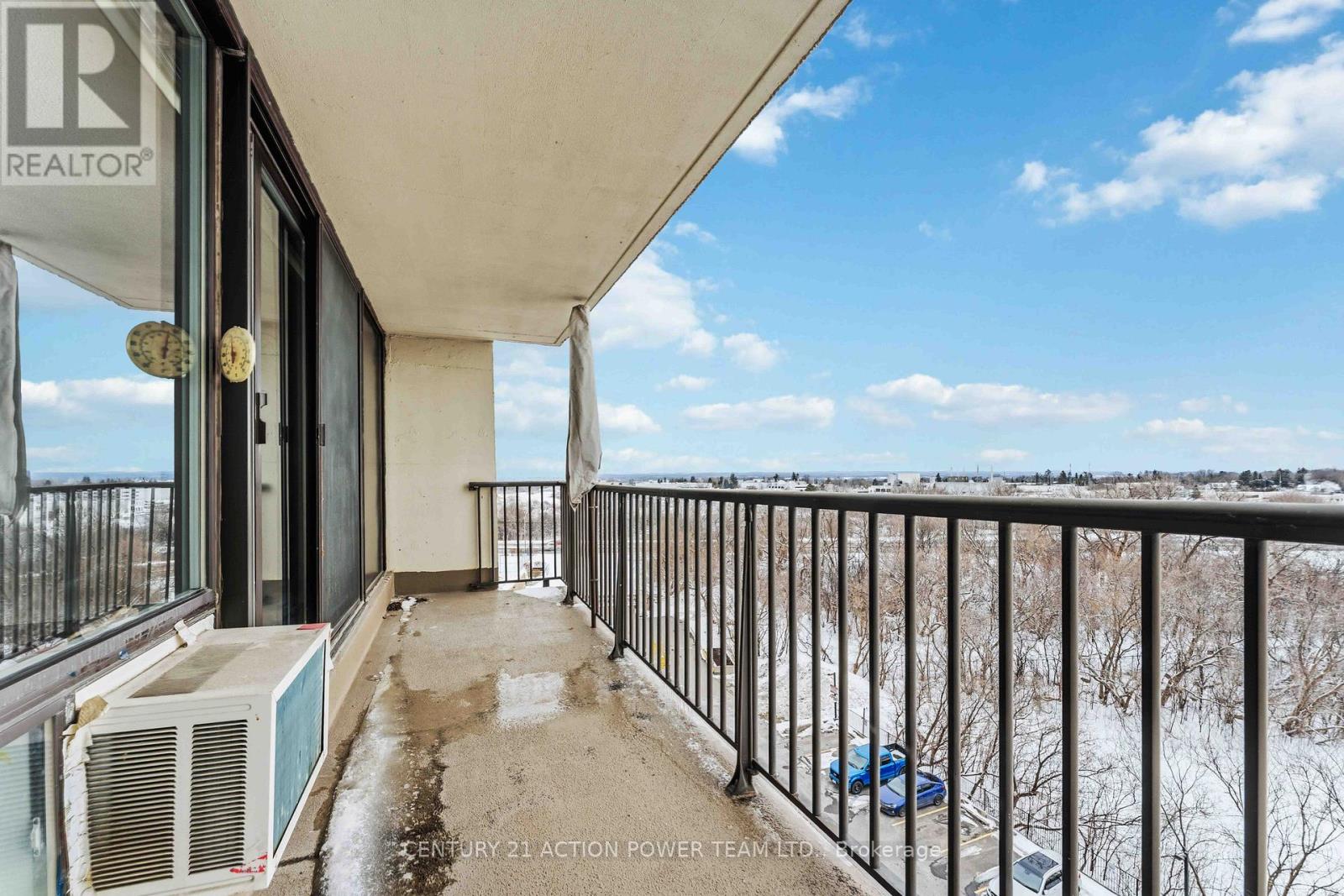 807 - 665 Bathgate Drive