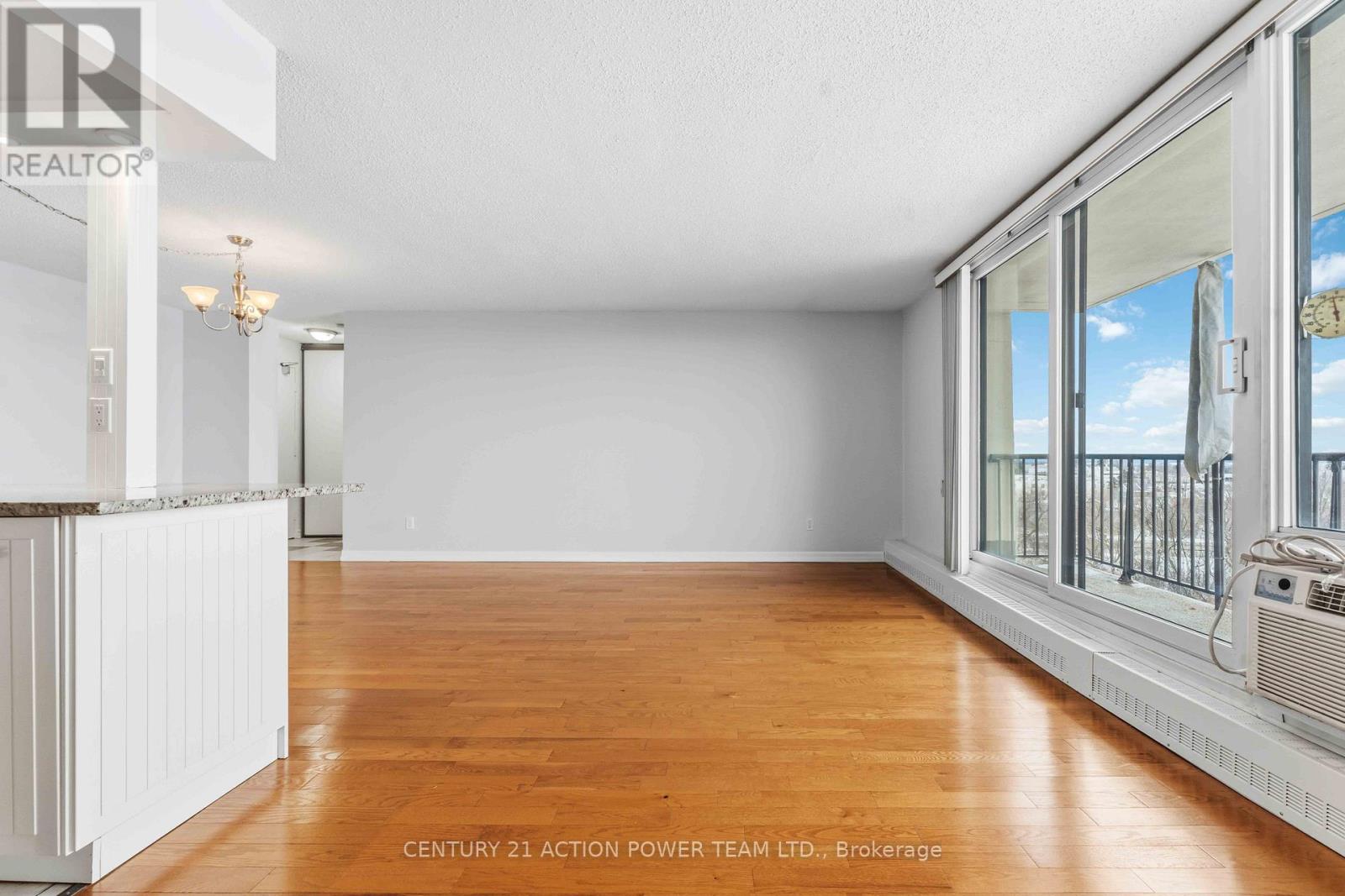 807 - 665 Bathgate Drive