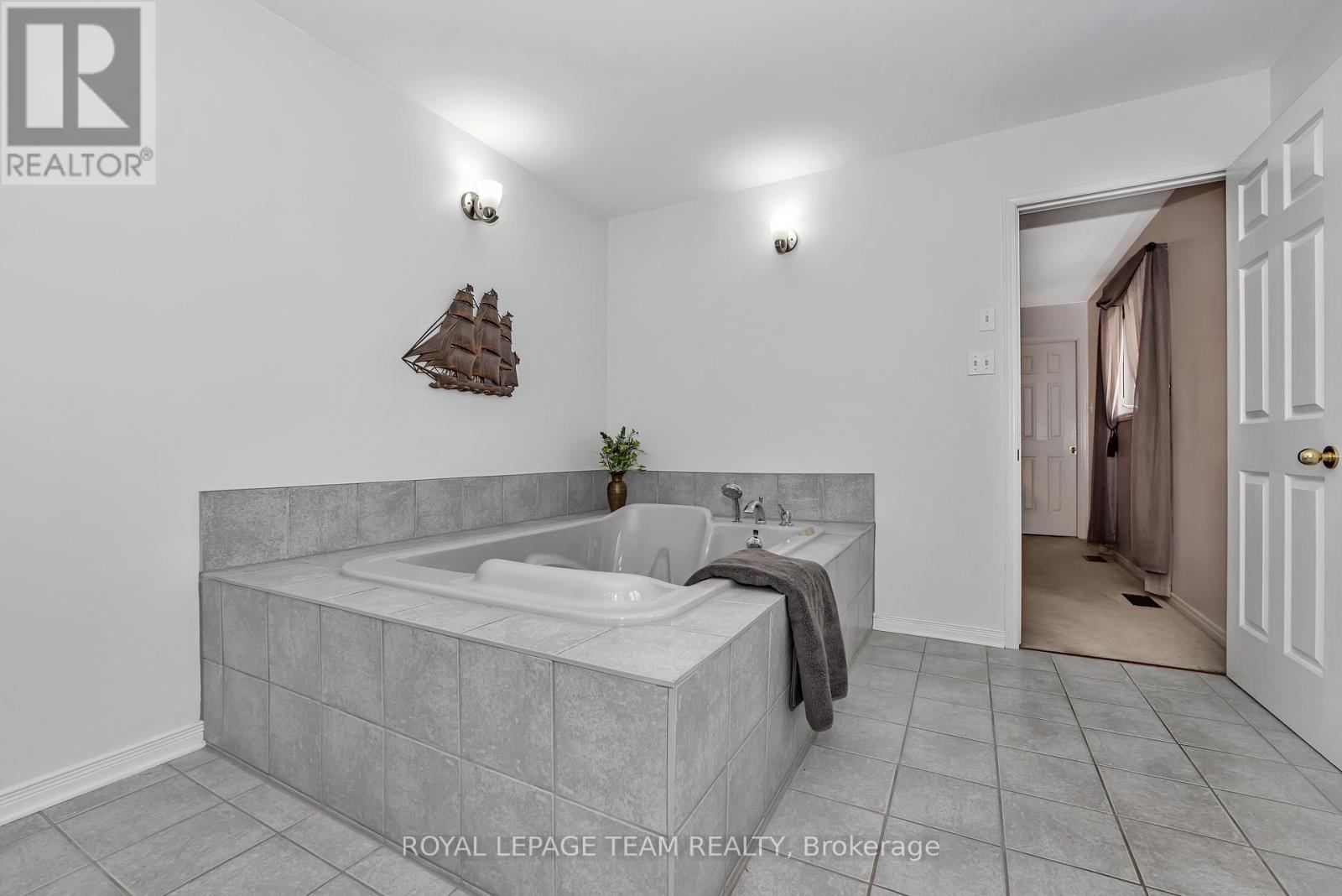 1961 Manotick Station Road