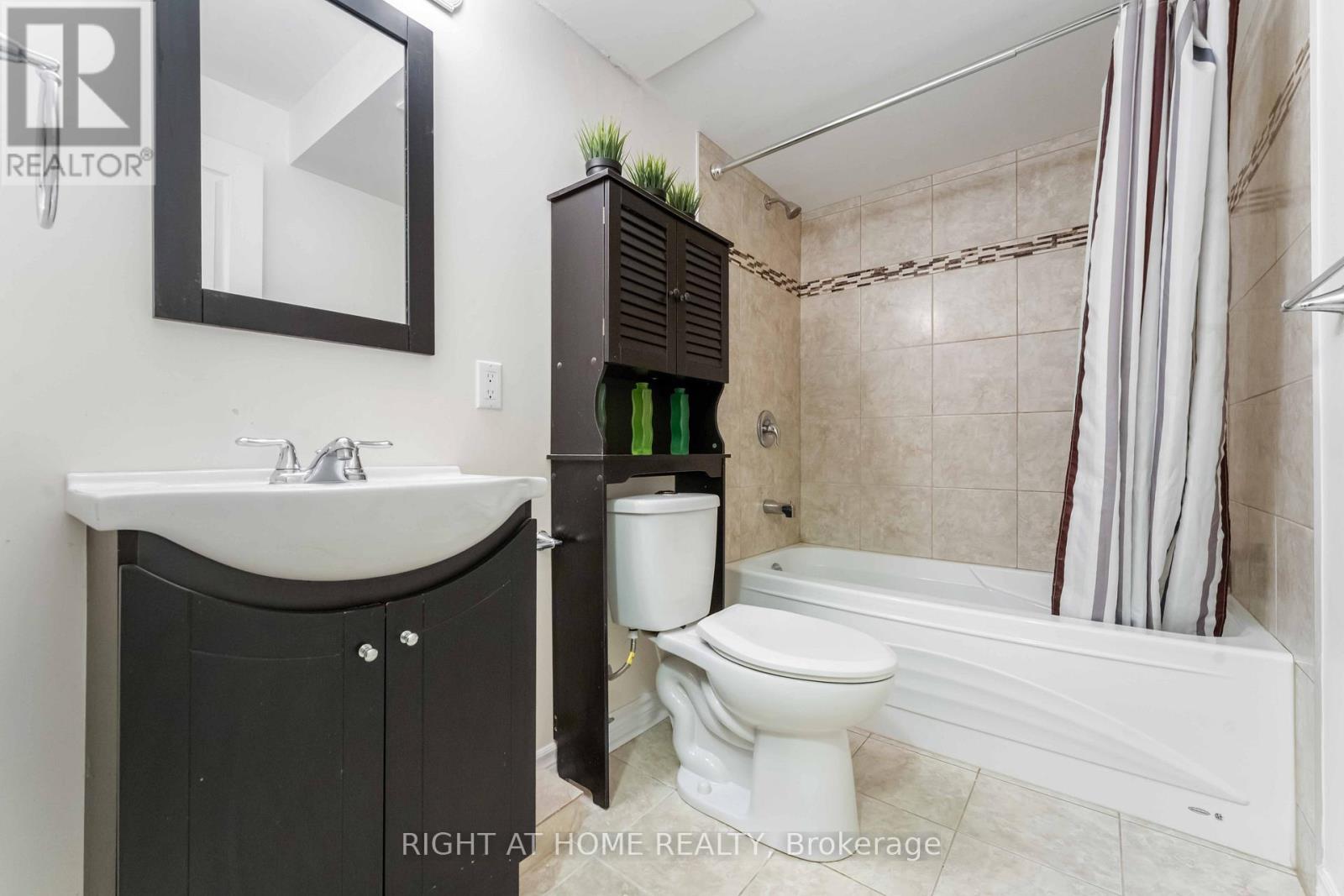 162 Saltspring Private