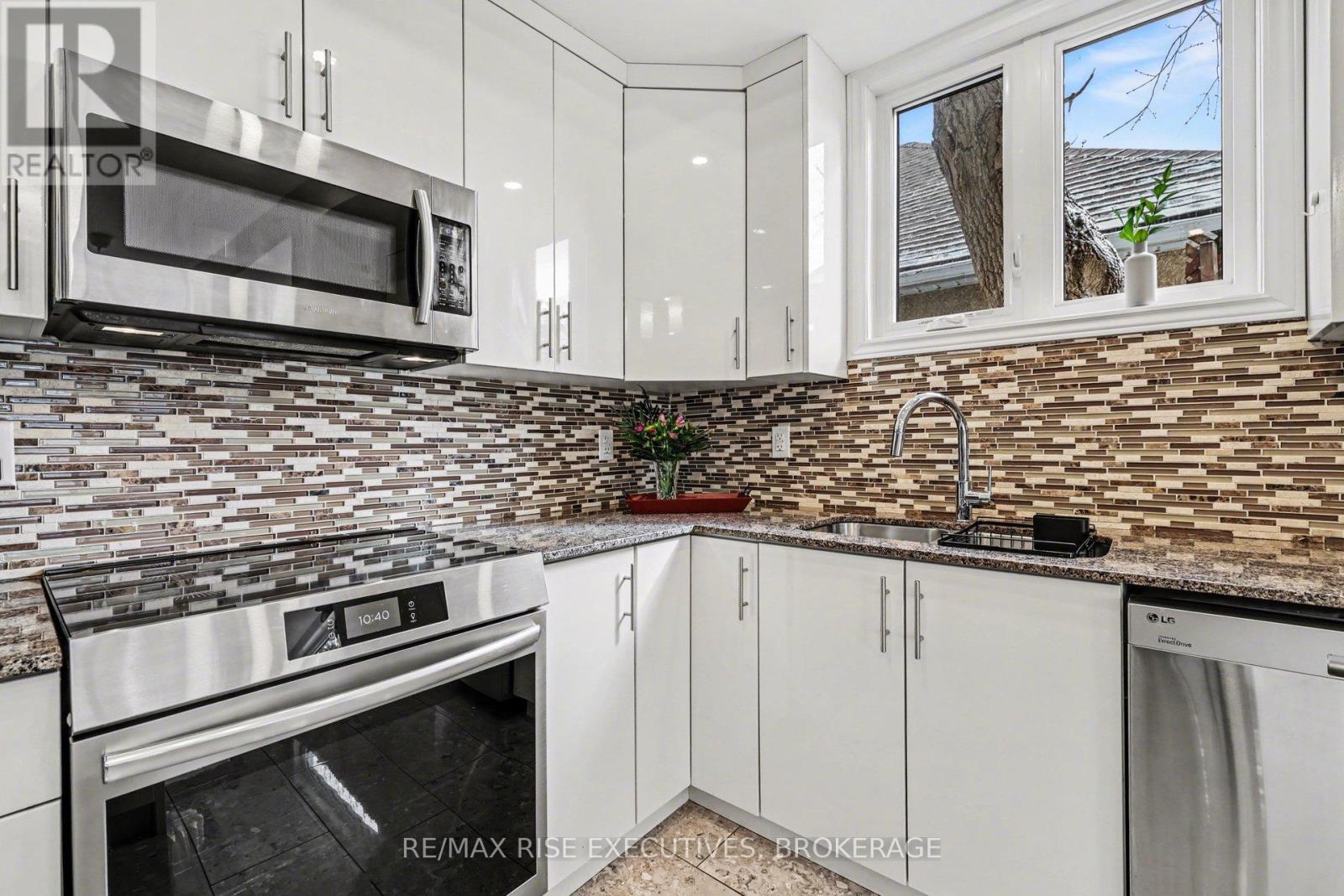 300c Richelieu Avenue