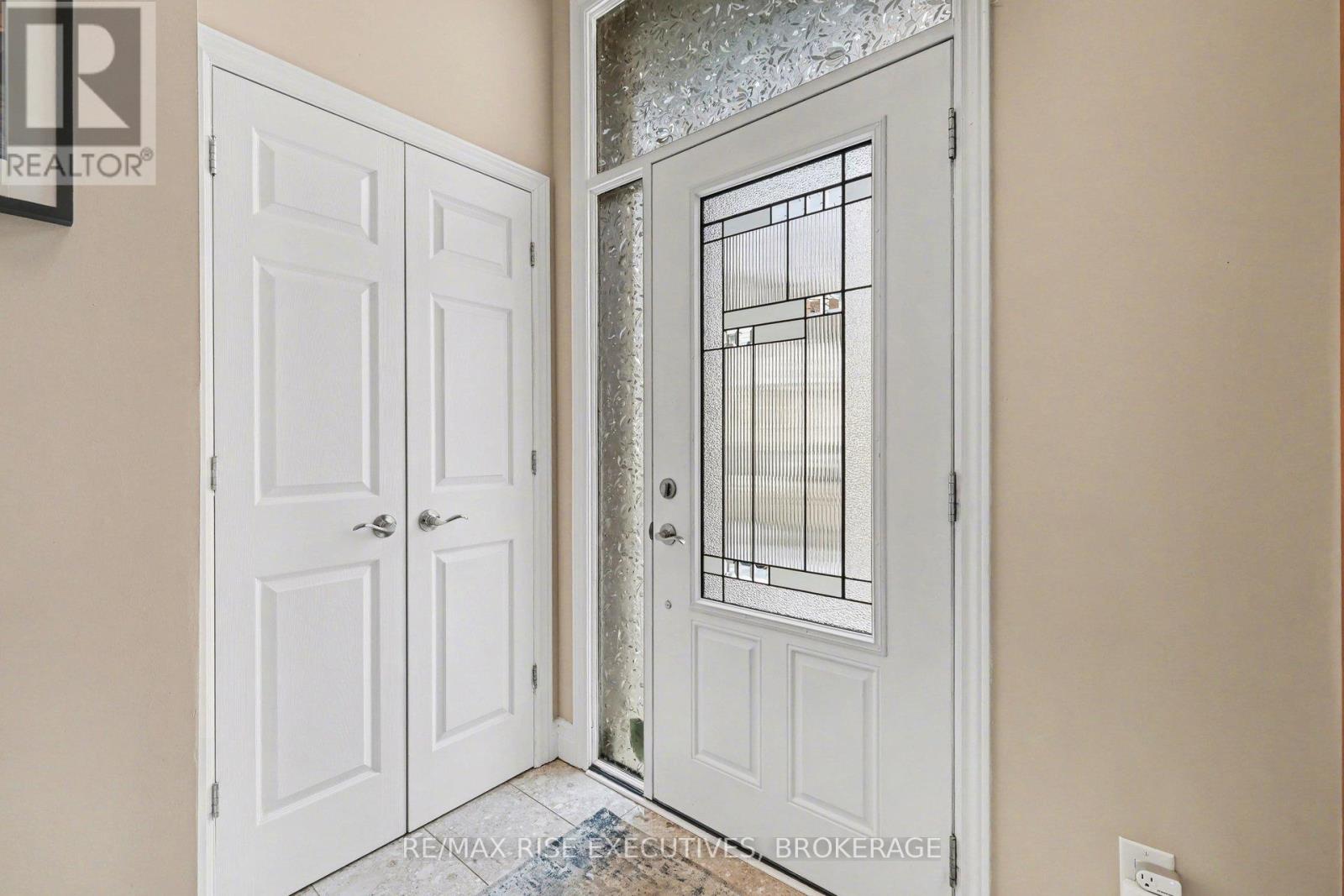 300c Richelieu Avenue