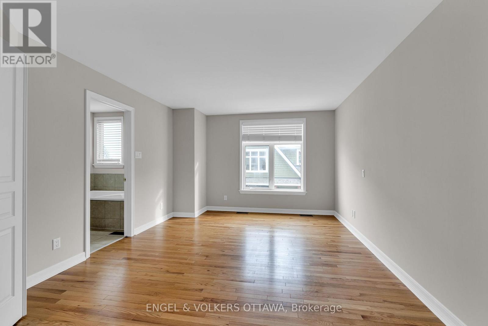 145 Manorhill Private