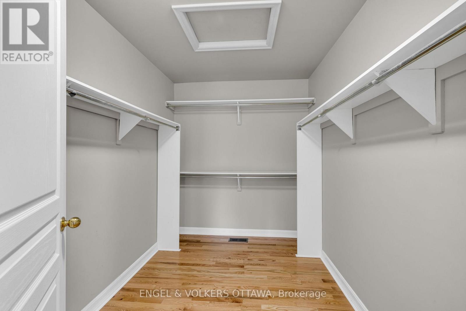 145 Manorhill Private