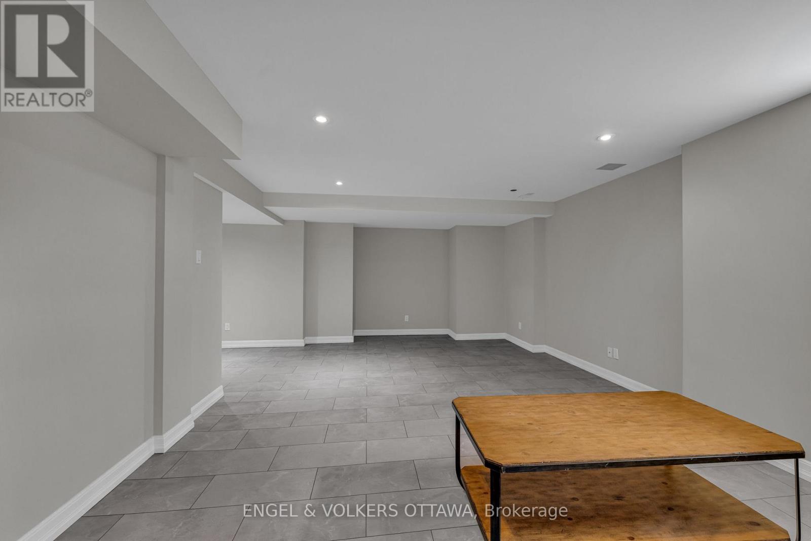 145 Manorhill Private