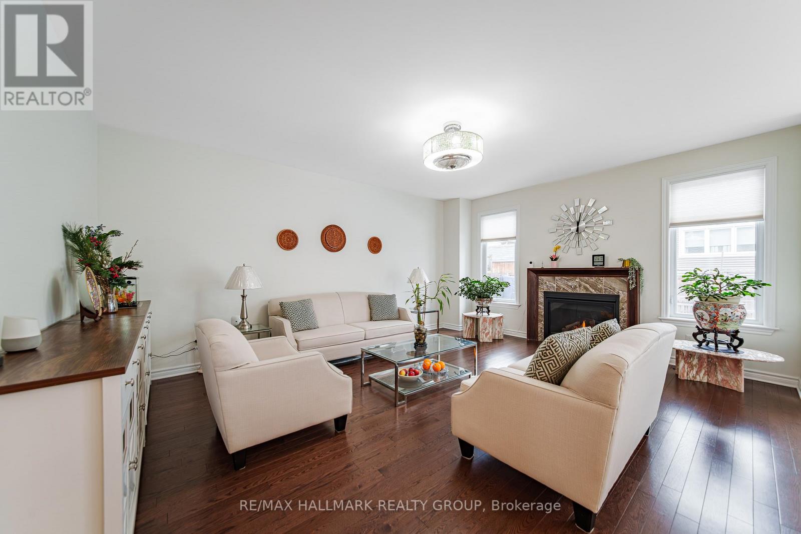 43 Cento Way