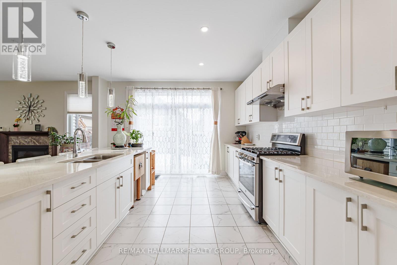 43 Cento Way