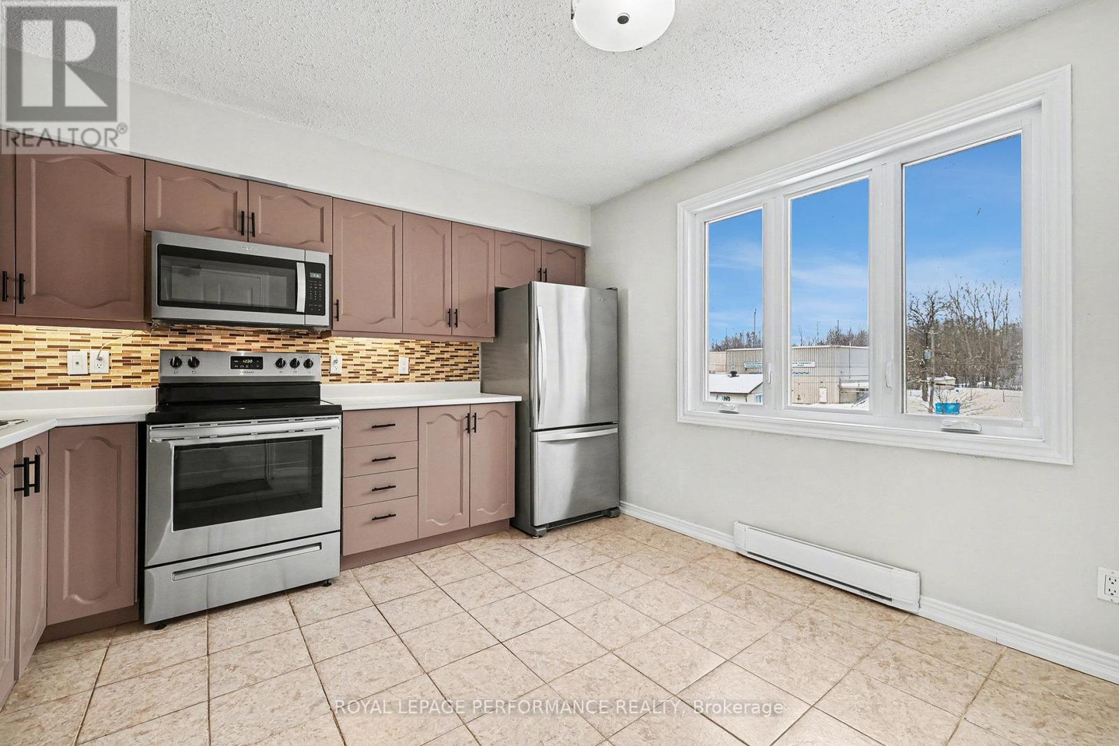 D6 - 160 Edwards Street