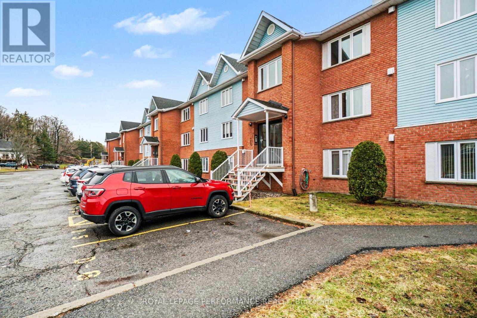 D6 - 160 Edwards Street