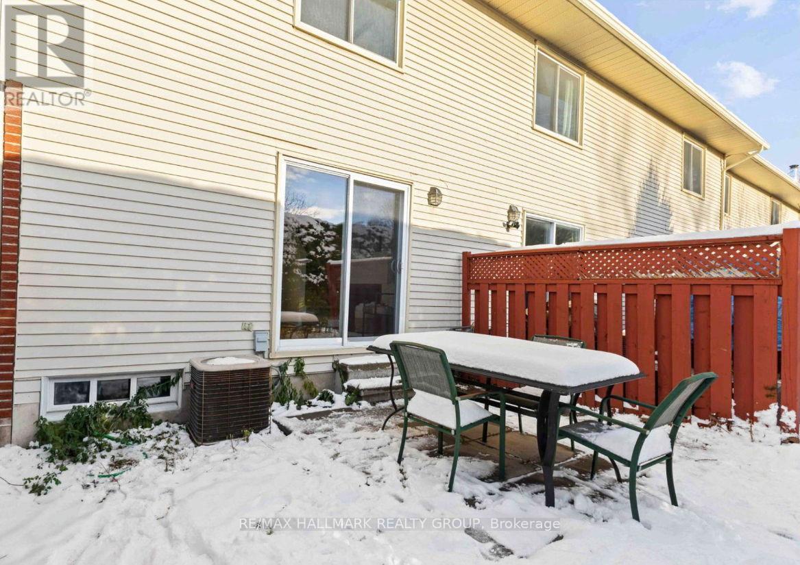 11 - 1160 Shillington Avenue