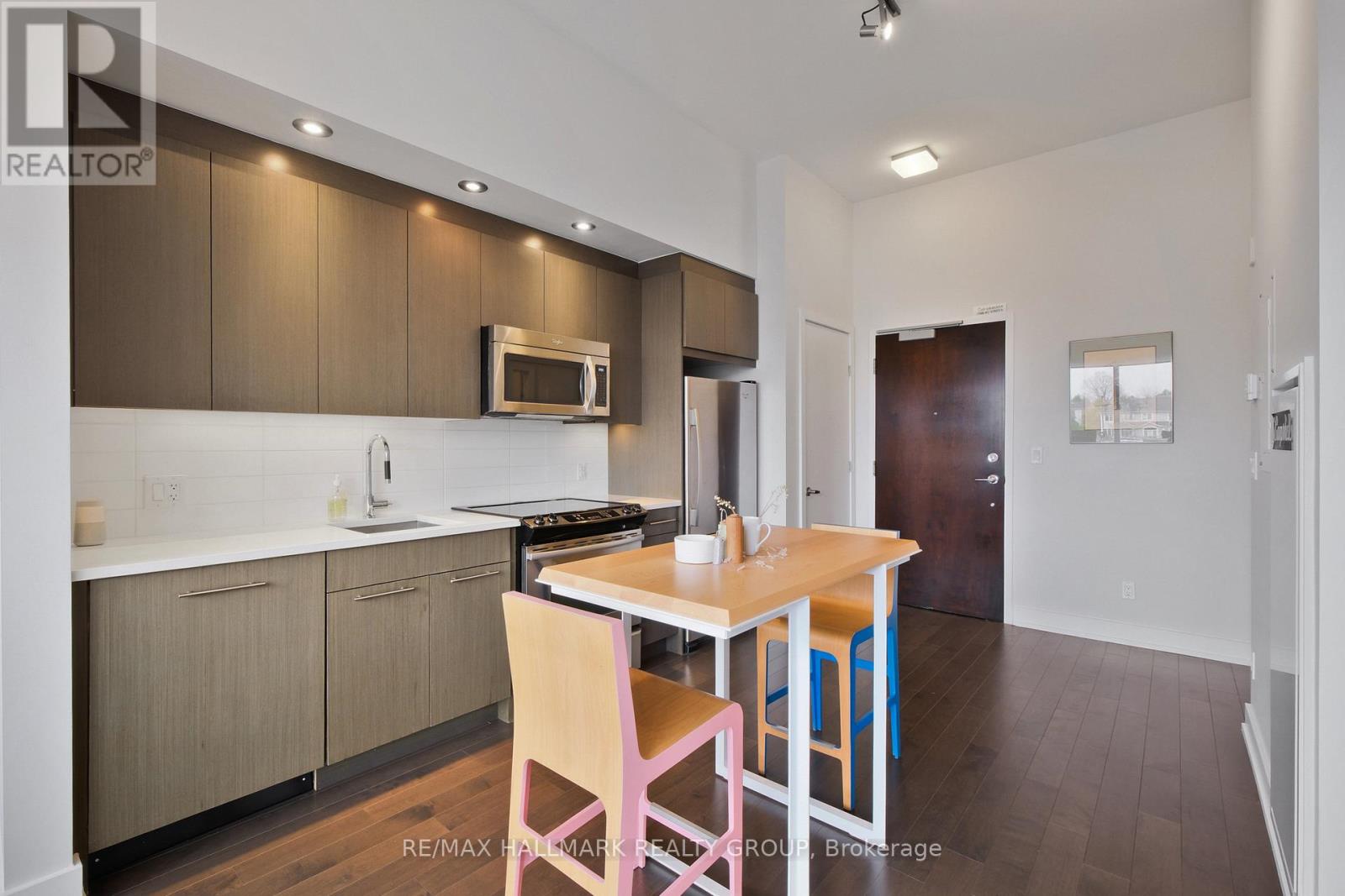 103 - 360 Patricia Avenue