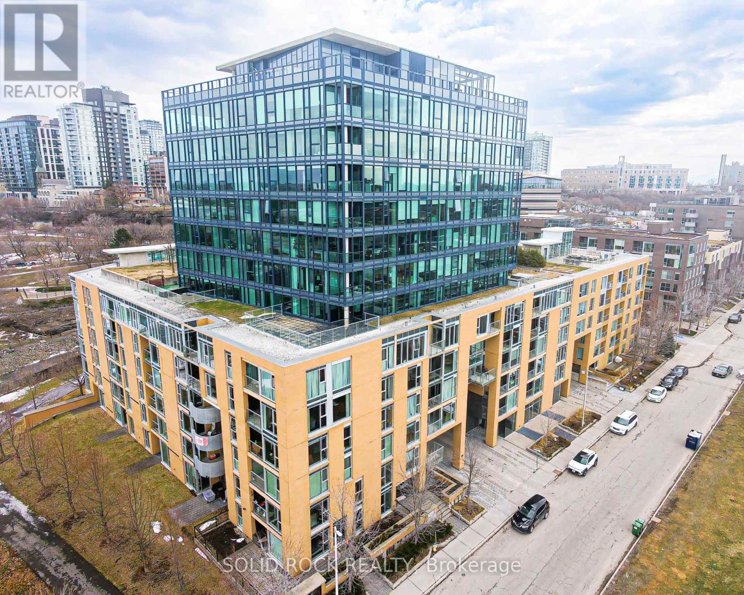 805 - 250 Lett Street