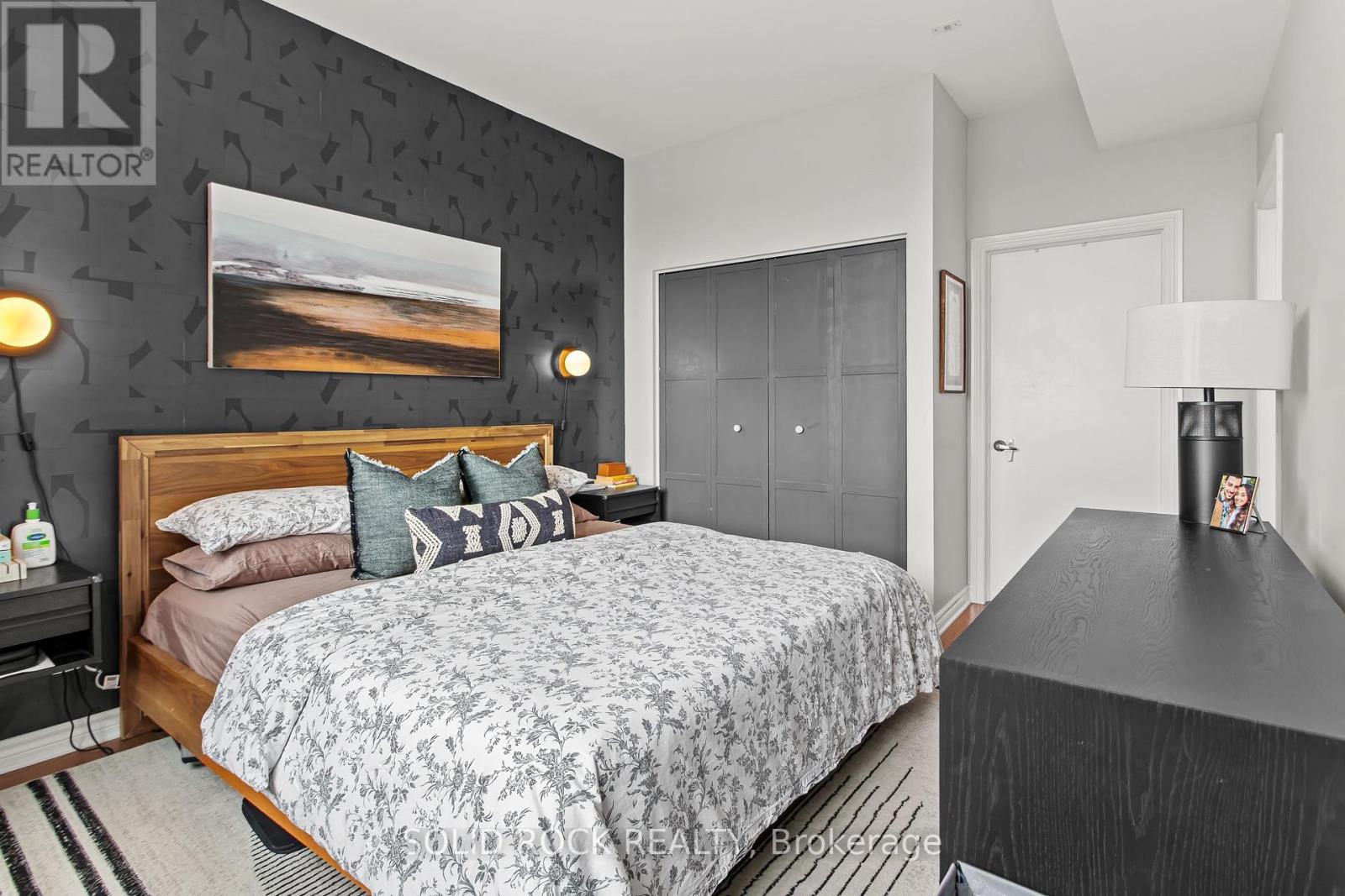 805 - 250 Lett Street