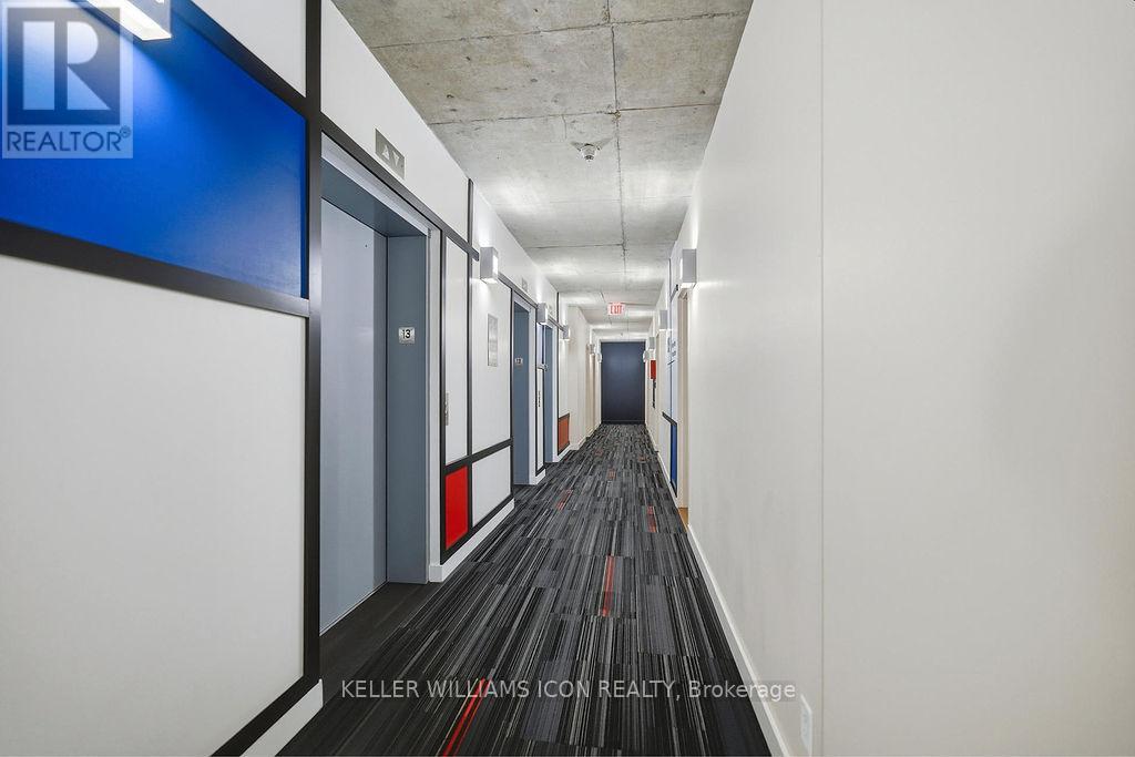 1301 - 324 Laurier Avenue W