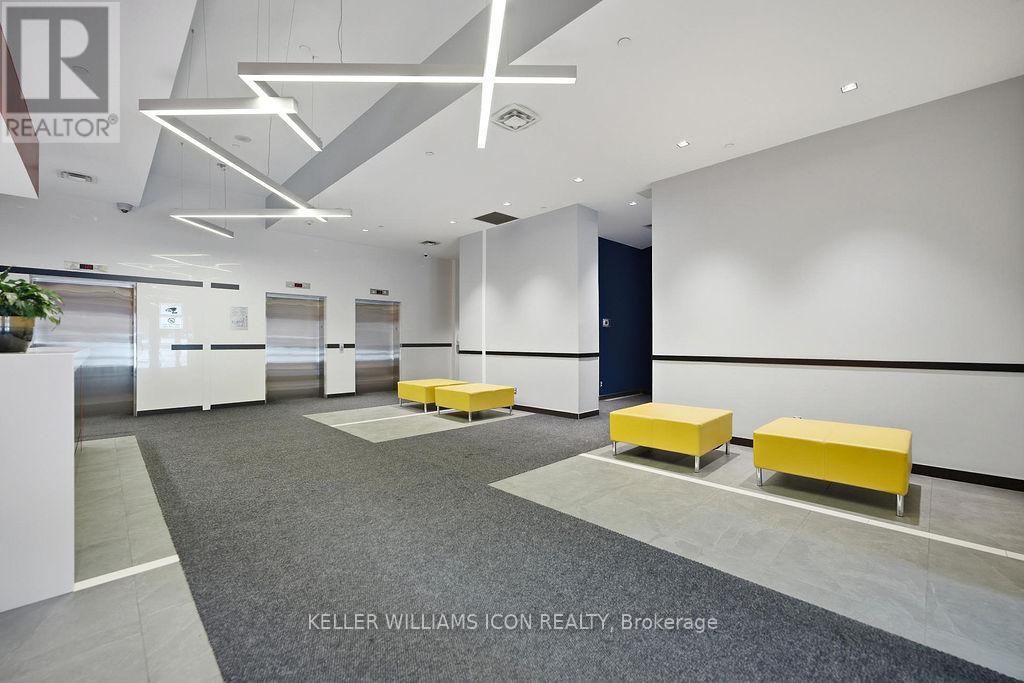 1301 - 324 Laurier Avenue W