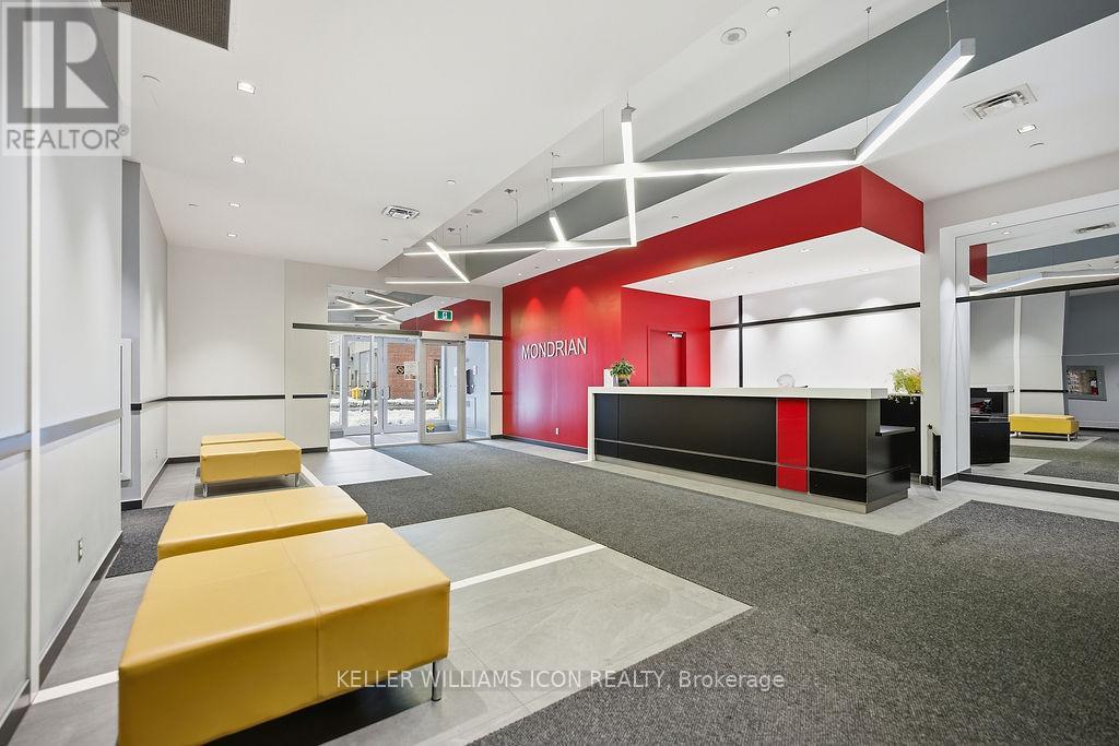 1301 - 324 Laurier Avenue W