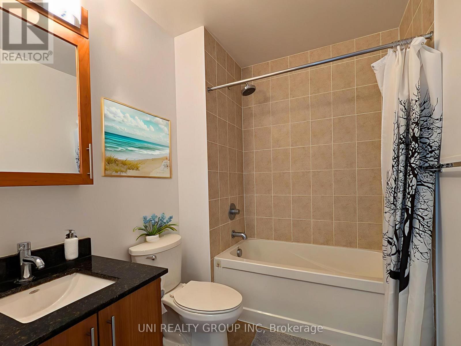 1008 - 179 Metcalfe Street