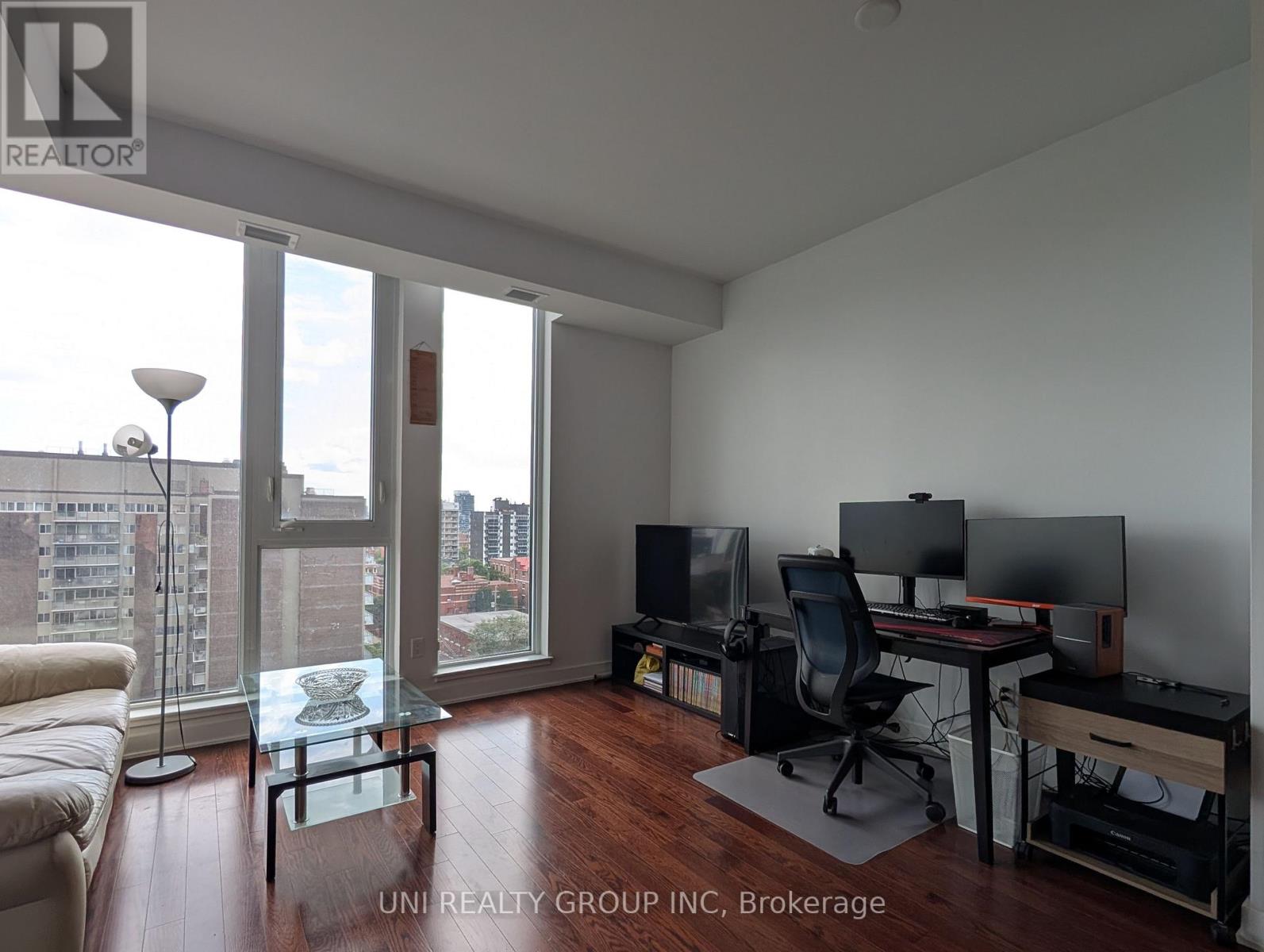 1008 - 179 Metcalfe Street