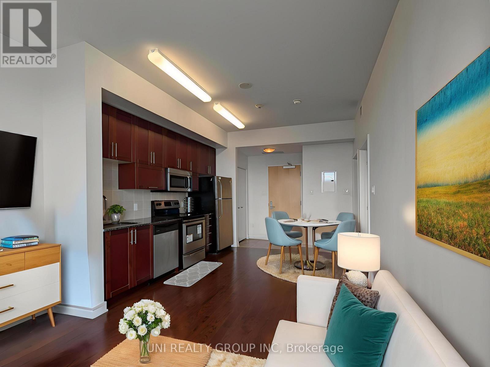 1008 - 179 Metcalfe Street