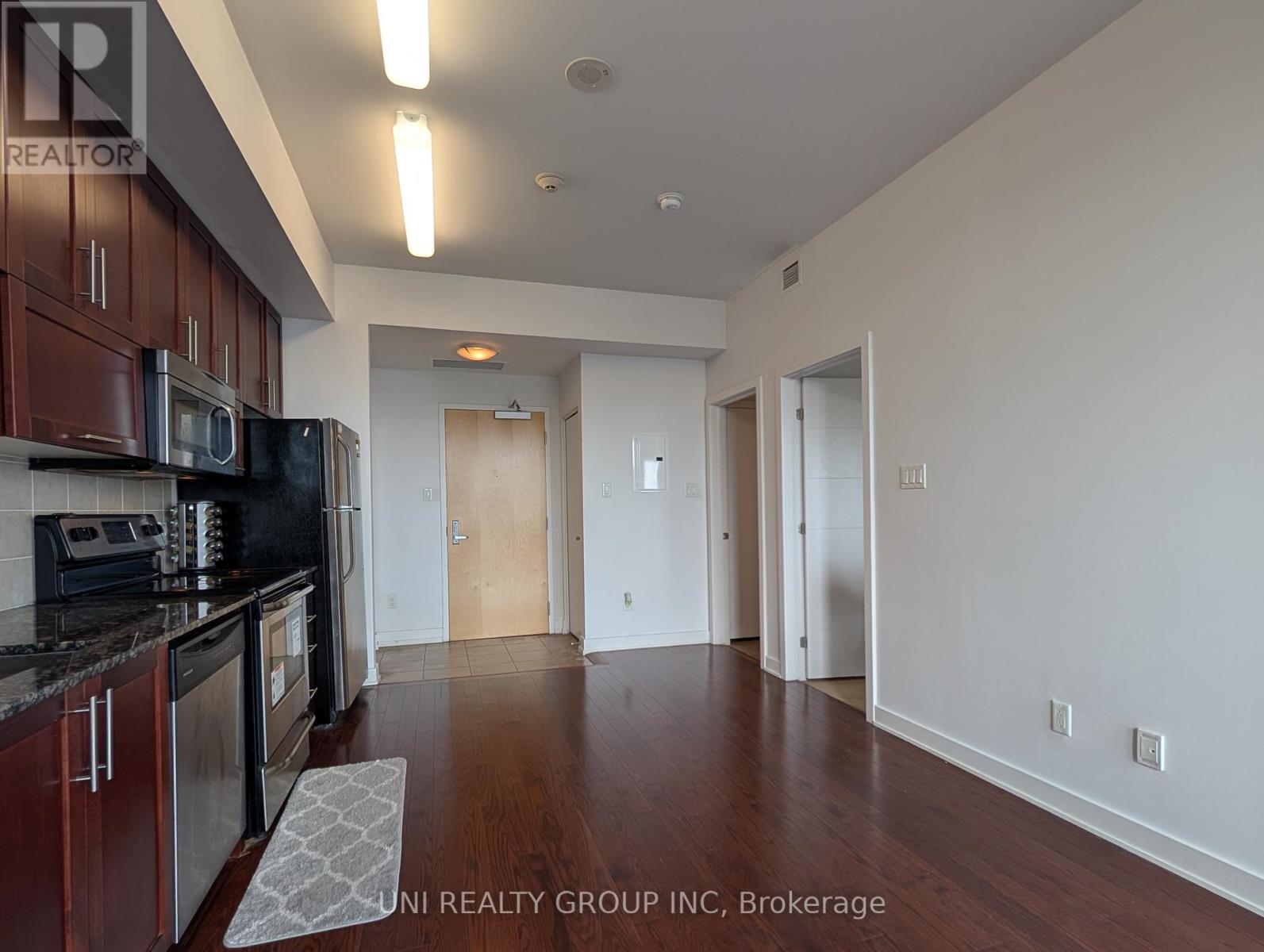 1008 - 179 Metcalfe Street