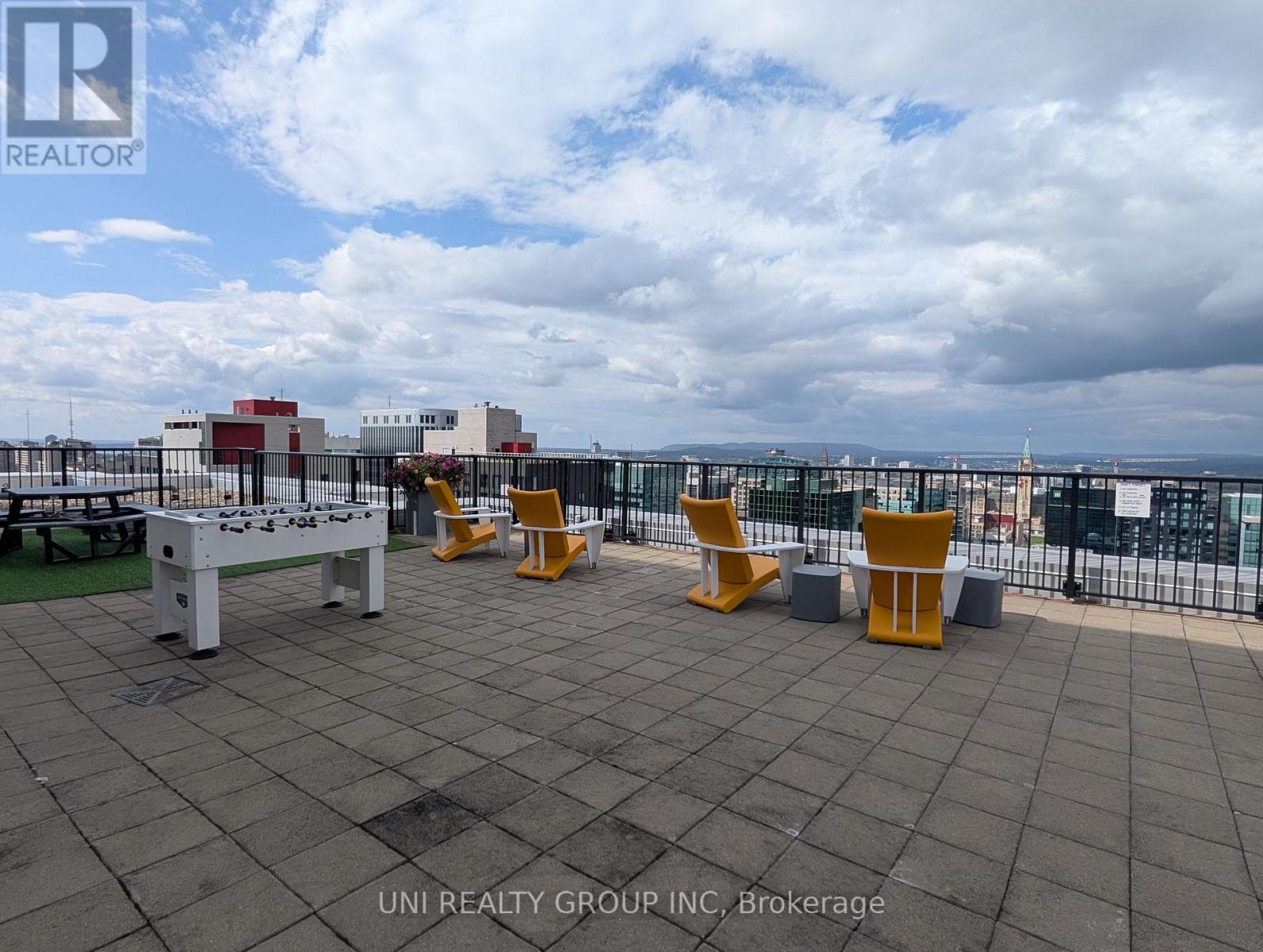 1008 - 179 Metcalfe Street