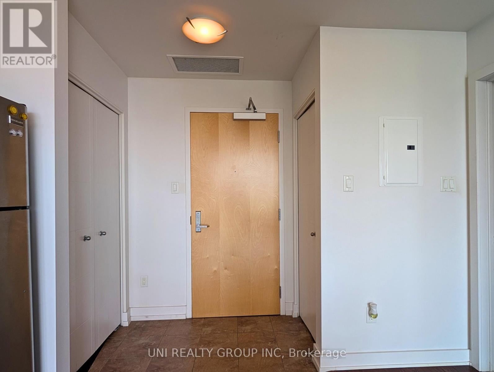 1008 - 179 Metcalfe Street