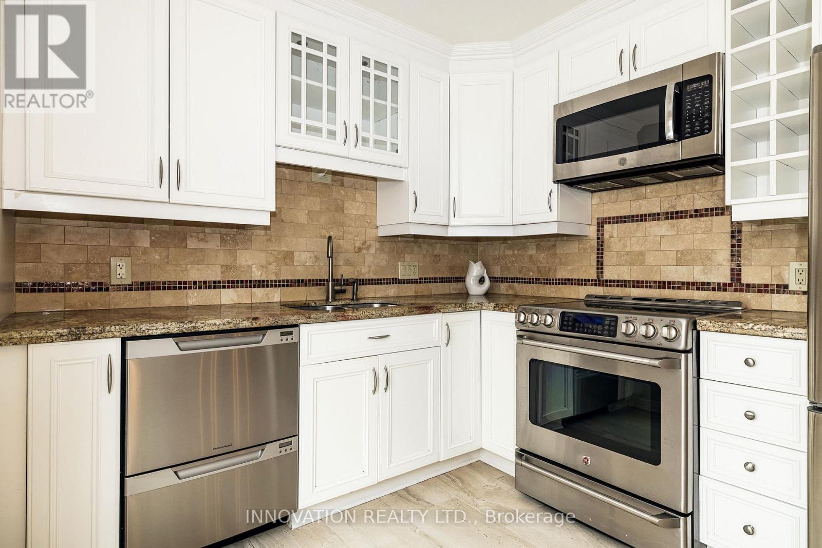 2751 Massicotte Lane